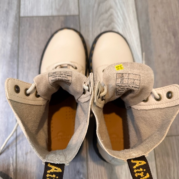 Dr. Martens Boots Sz 7 Docs - Picture 4 of 7